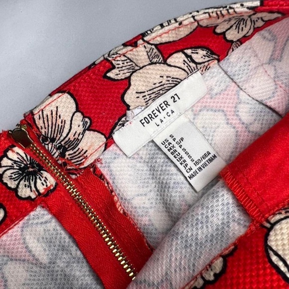 Red skirt with white flowers retro - Picture 4 of 4